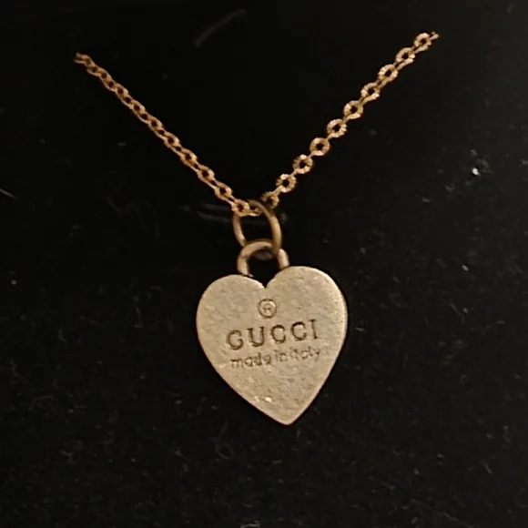 Gucci Gold Heart Pendant Necklace - Picture 3 of 11